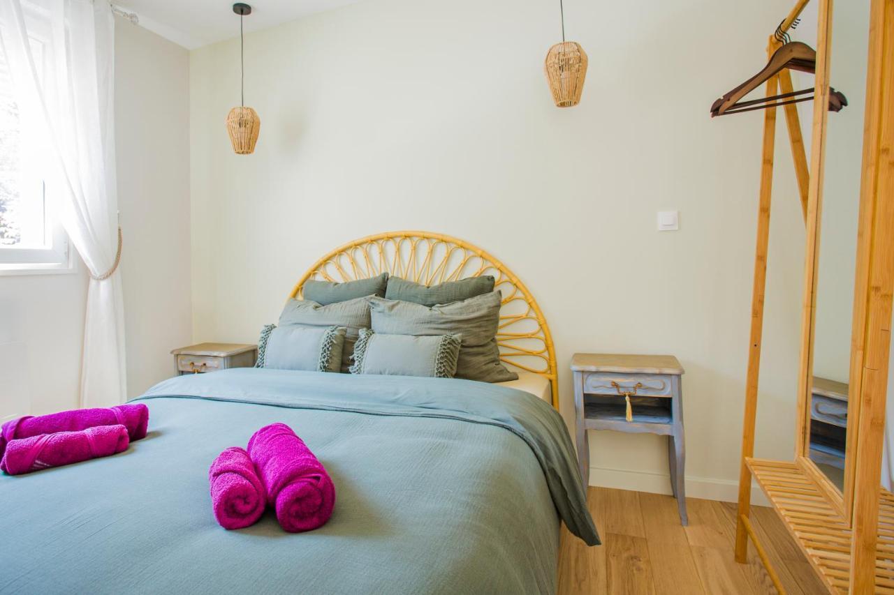 Ideal Pro & Couple - 2 Logements Theme Boho Chic Rdc & Dandy 1Er Etage - Quartier Calme - Jardin - Wifi Hd - Smart Tv - Parking Gratuit - Proche Centre & Transports - Ask Home Valenciennes Exterior foto