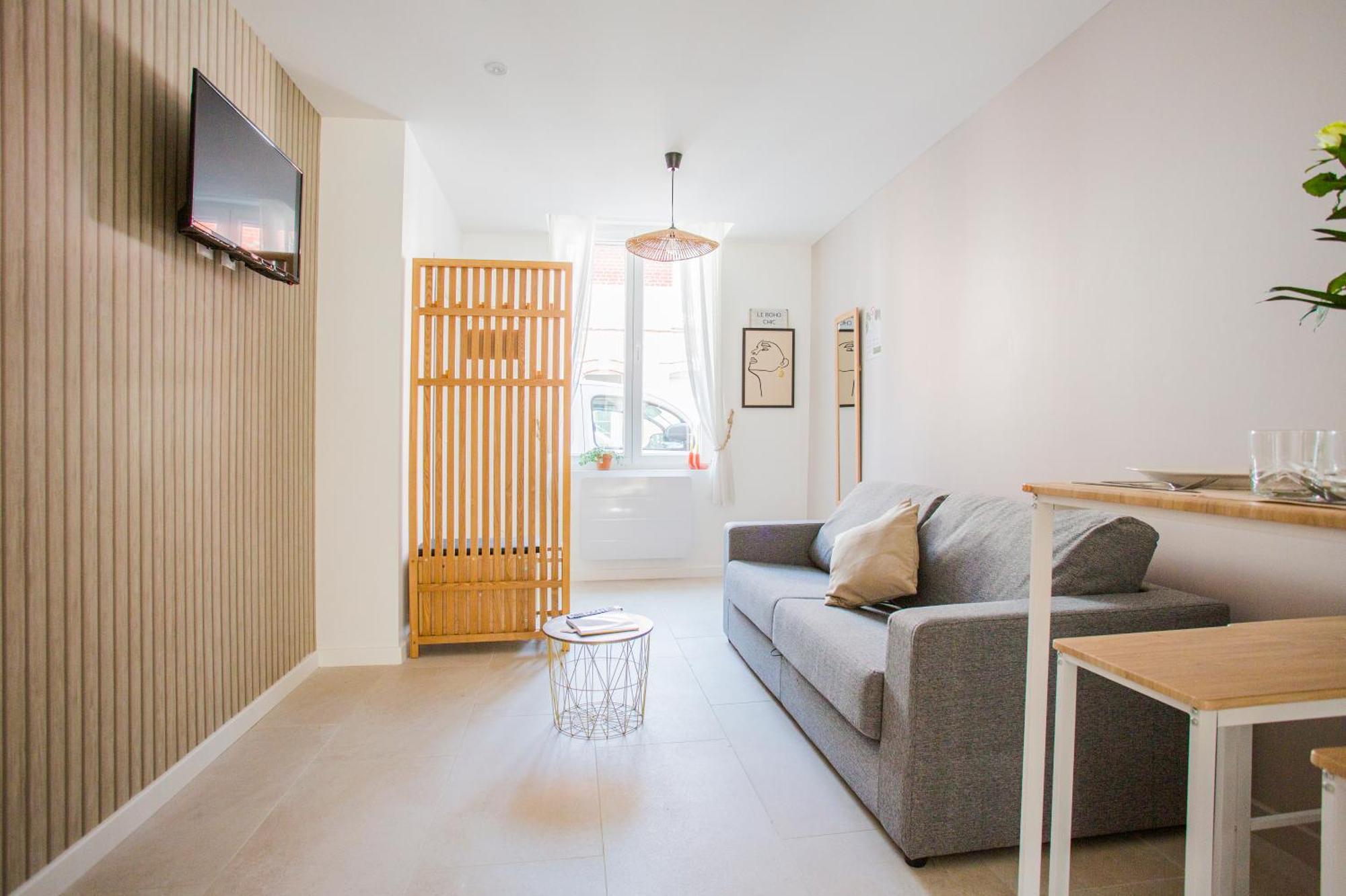 Ideal Pro & Couple - 2 Logements Theme Boho Chic Rdc & Dandy 1Er Etage - Quartier Calme - Jardin - Wifi Hd - Smart Tv - Parking Gratuit - Proche Centre & Transports - Ask Home Valenciennes Exterior foto
